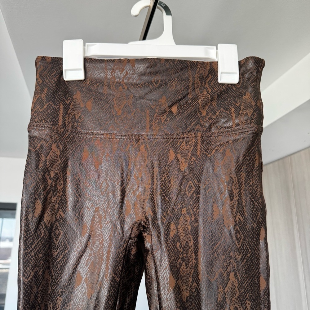 SPANX Faux Leather Snake Shine Leggings Brown M - Picture 8 of 15